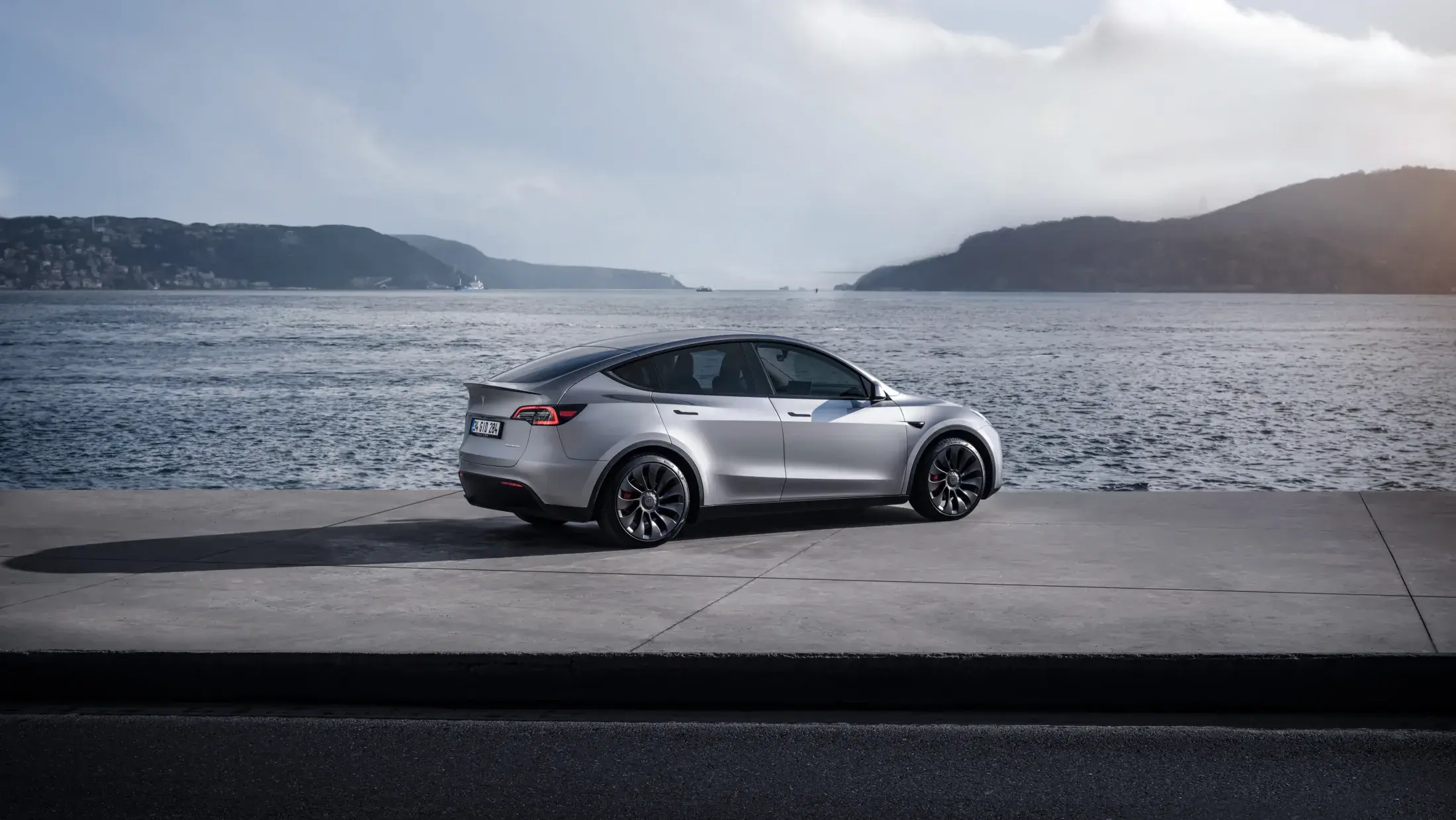 Superlease Tesla Model Y lease 2